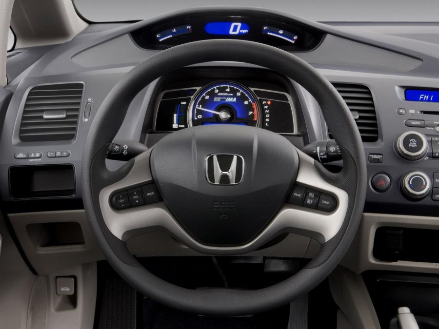  Honda Civic Hybrid 2007 года  (US) (фото 6 из 26)